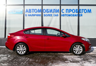 Подержанный автомобиль Kia Cerato Sedan 2014 года (6 фото)