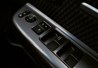 Подержанный автомобиль Honda Stepwgn 2016 года (14 фото)