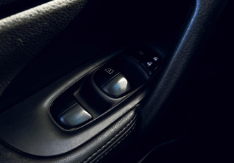 Подержанный автомобиль Nissan X-Trail 2016 года (12 фото)