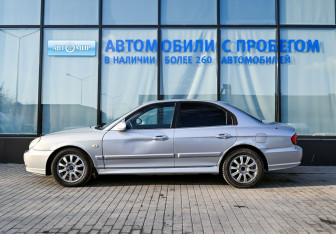 Подержанный автомобиль Hyundai Sonata 2005 года (2 фото)
