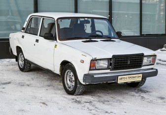 Подержанный автомобиль LADA (ВАЗ) 2107 1999 года (7 фото)