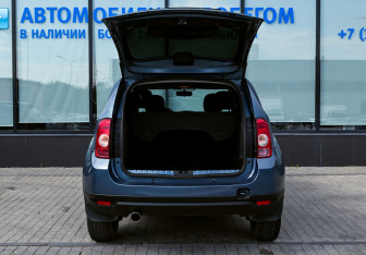 Подержанный автомобиль Renault Duster 2014 года (18 фото)