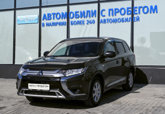 Подержанный автомобиль Mitsubishi Outlander 2018 года (1 фото)