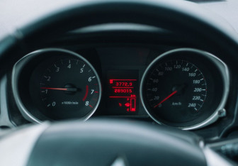 Подержанный автомобиль Mitsubishi ASX 2010 года (15 фото)