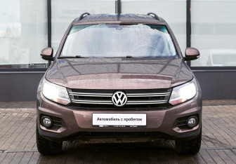 Подержанный автомобиль Volkswagen Tiguan 2016 года (8 фото)