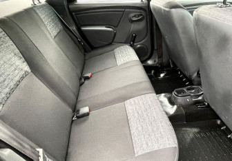 Подержанный автомобиль Renault Duster 2013 года (13 фото)