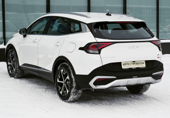 Подержанный автомобиль Kia Sportage 2025 года (3 фото)