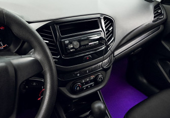 Подержанный автомобиль LADA (ВАЗ) Vesta Sedan 2019 года (9 фото)