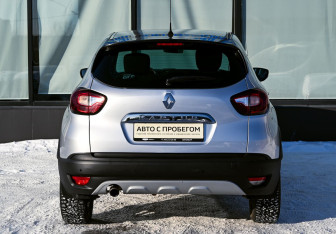 Подержанный автомобиль Renault Kaptur 2019 года (4 фото)