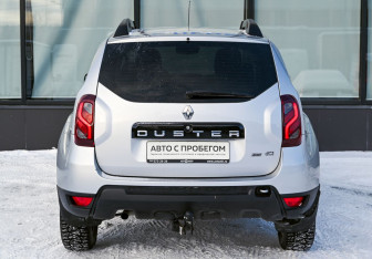 Подержанный автомобиль Renault Duster 2020 года (4 фото)