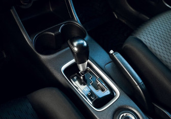 Подержанный автомобиль Mitsubishi Outlander 2013 года (10 фото)