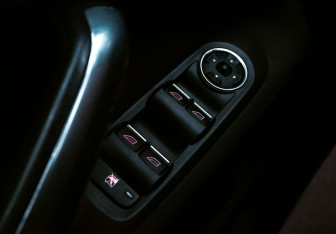 Подержанный автомобиль Ford Mondeo Liftback 2010 года (17 фото)