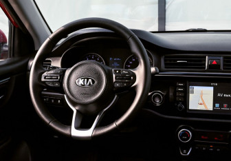 Подержанный автомобиль Kia Rio Hatchback 2018 года (19 фото)