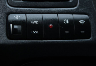 Подержанный автомобиль Hyundai Tucson 2008 года (14 фото)