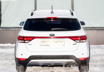 Подержанный автомобиль Kia Rio Hatchback 2018 года (4 фото)