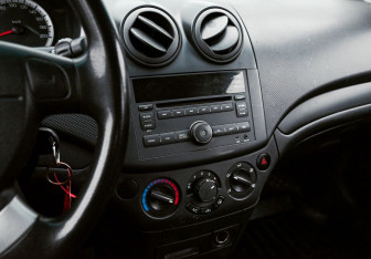 Подержанный автомобиль Chevrolet Aveo Sedan 2010 года (10 фото)
