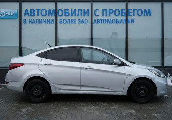 Подержанный автомобиль Hyundai Solaris Sedan 2011 года (6 фото)
