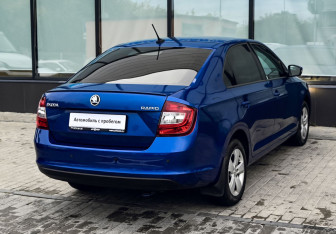 Подержанный автомобиль Skoda Rapid Liftback 2017 года (5 фото)