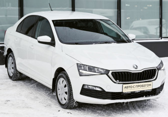 Подержанный автомобиль Skoda Rapid Liftback 2020 года (7 фото)