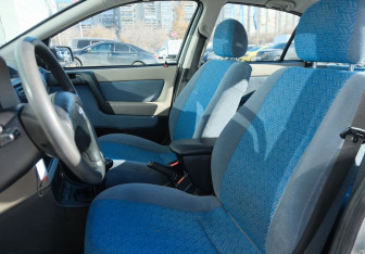 Подержанный автомобиль Chevrolet Viva 2005 года (17 фото)