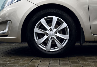 Подержанный автомобиль Kia Rio Hatchback 2014 года (21 фото)