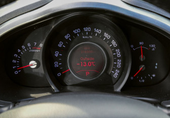 Подержанный автомобиль Kia Sportage 2011 года (18 фото)