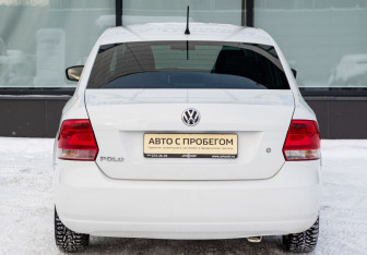 Подержанный автомобиль Volkswagen Polo Sedan 2014 года (4 фото)