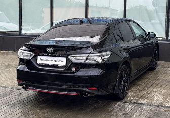 Подержанный автомобиль Toyota Camry Sedan 2021 года (5 фото)