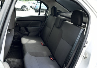 Подержанный автомобиль Renault Logan Sedan 2019 года (15 фото)