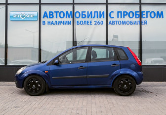 Подержанный автомобиль Ford Fiesta Hatchback 2007 года (2 фото)