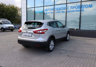 Подержанный автомобиль Nissan Qashqai 2018 года (5 фото)