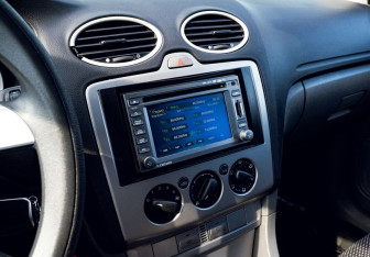 Подержанный автомобиль Ford Focus Hatchback 2011 года (11 фото)