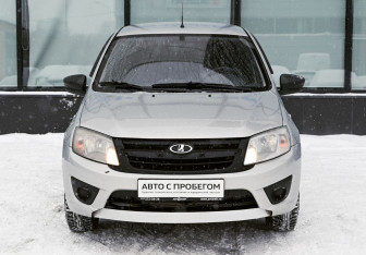 Подержанный автомобиль LADA (ВАЗ) Granta Sedan 2017 года (8 фото)