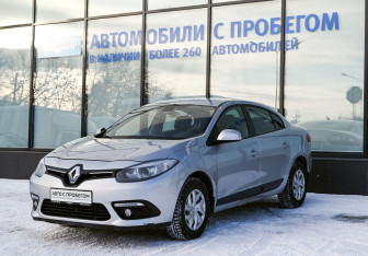 Подержанный автомобиль Renault Fluence 2014 года (1 фото)