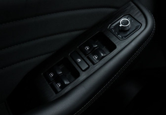 Подержанный автомобиль Haval F7 2022 года (11 фото)