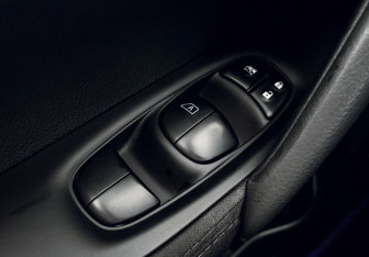 Подержанный автомобиль Nissan Qashqai 2017 года (11 фото)