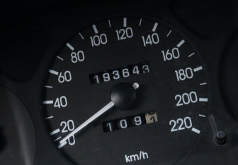 Подержанный автомобиль Chevrolet Lanos 2006 года (14 фото)