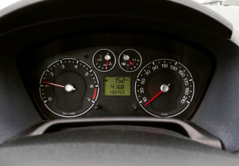 Подержанный автомобиль Ford Fusion 2008 года (11 фото)