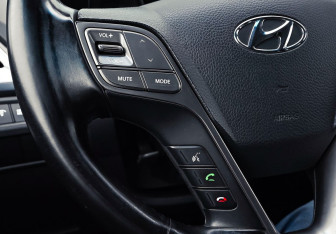 Подержанный автомобиль Hyundai Santa Fe 2015 года (7 фото)