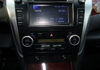 Подержанный автомобиль Toyota Camry Sedan 2012 года (10 фото)