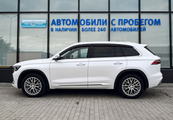 Подержанный автомобиль Geely Monjaro 2024 года (2 фото)