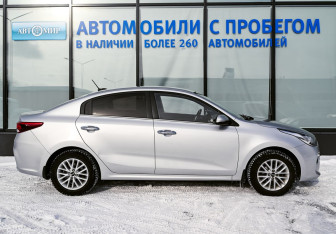 Подержанный автомобиль Kia Rio Sedan 2017 года (6 фото)