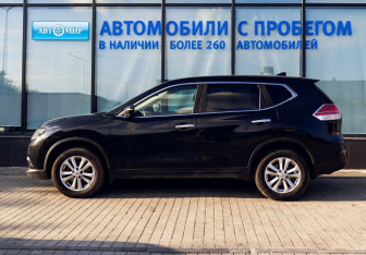 Подержанный автомобиль Nissan X-Trail 2017 года (2 фото)