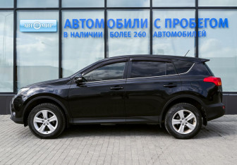 Подержанный автомобиль Toyota RAV4 2013 года (2 фото)