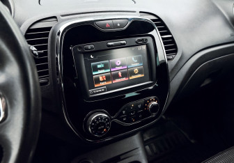 Подержанный автомобиль Renault Kaptur 2016 года (10 фото)