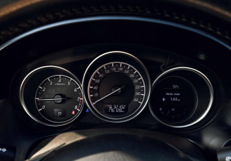 Подержанный автомобиль Mazda CX-5 2015 года (11 фото)