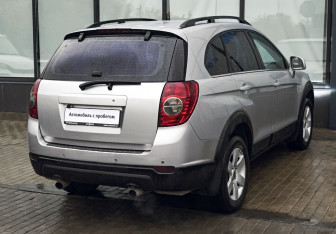 Подержанный автомобиль Chevrolet Captiva 2007 года (5 фото)