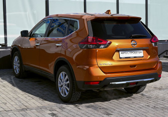 Подержанный автомобиль Nissan X-Trail 2019 года (3 фото)