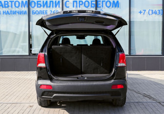 Подержанный автомобиль Kia Sorento 2010 года (21 фото)