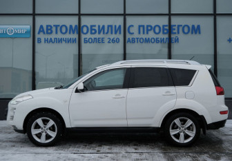 Подержанный автомобиль Peugeot 4007 2012 года (2 фото)